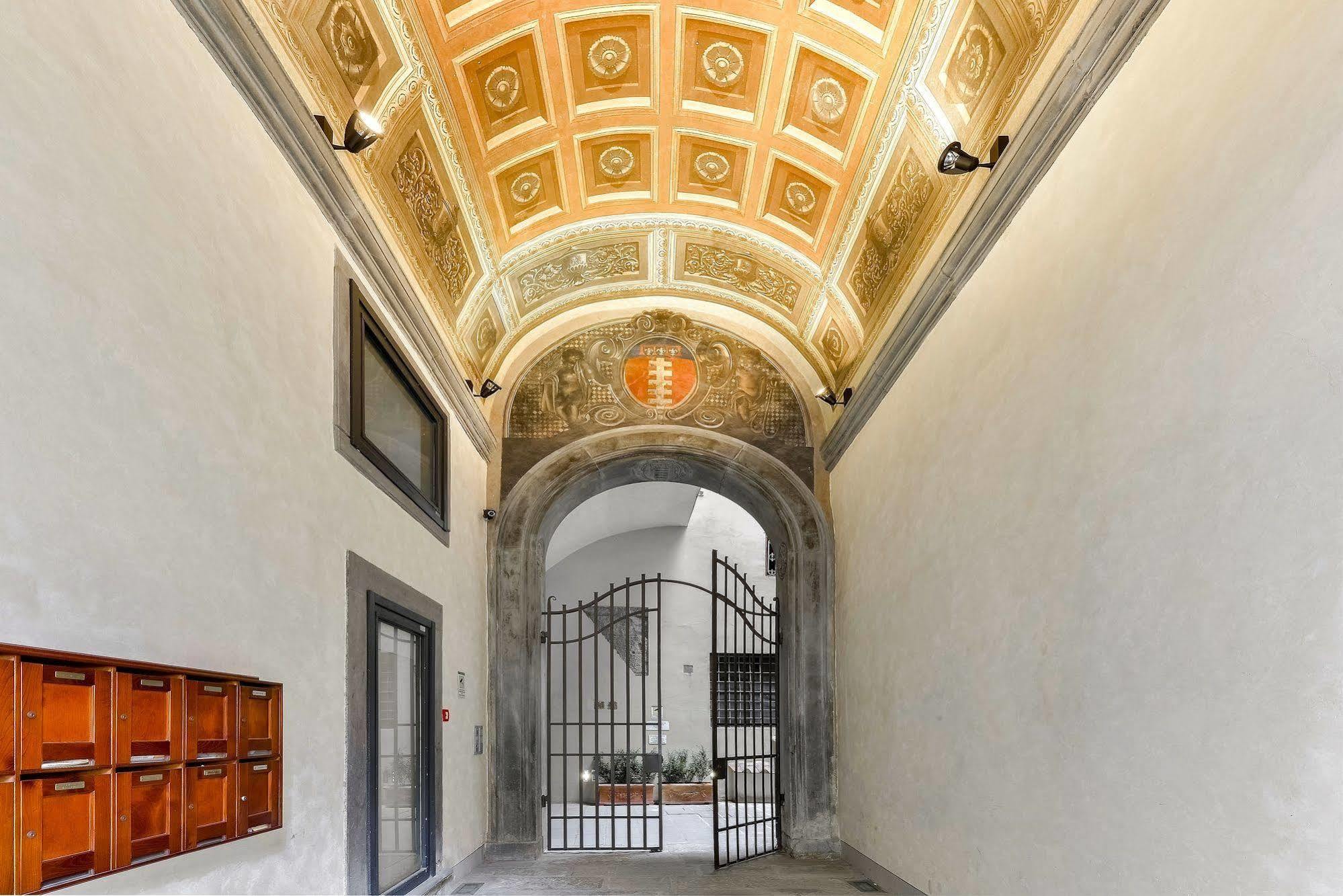 Palazzo Uguccioni Apartments Florenţa Exterior foto
