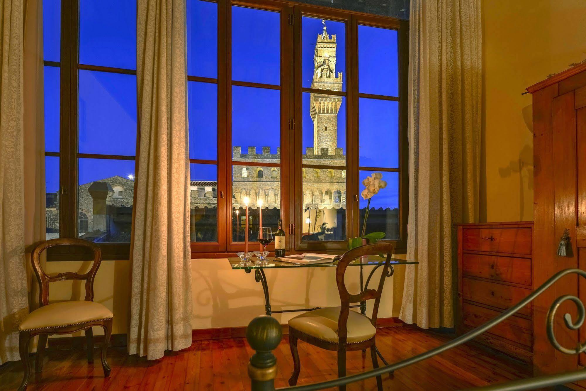 Palazzo Uguccioni Apartments Florenţa Exterior foto
